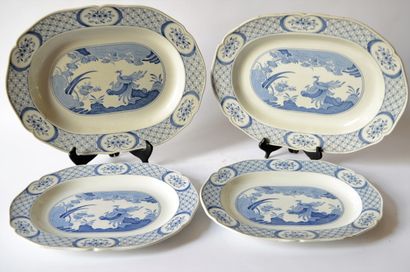 null Faïence anglaise de Chelsea (4) plats ovales, décor en camaïeu bleu, 20x35cm...