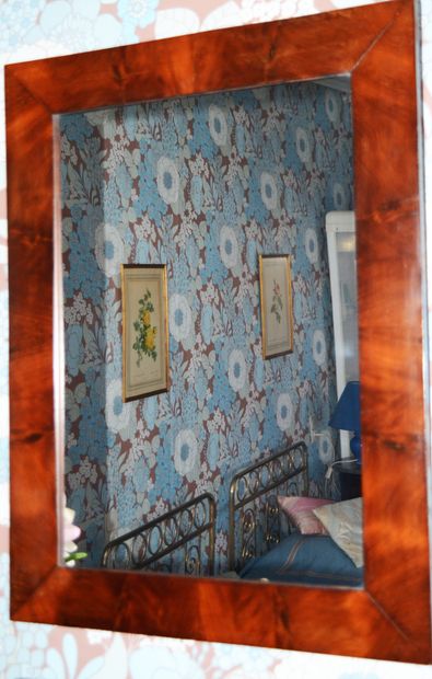 MIROIR Miroir en acajou rectangulaire 77x60cm, XIXe