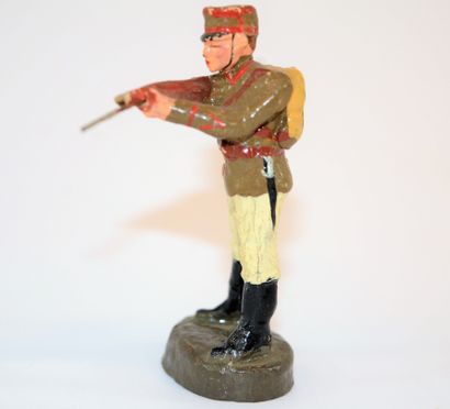 null 
LISANTOL (Allemagne, après 1938): une figurine de soldat Luxembourgeois au...