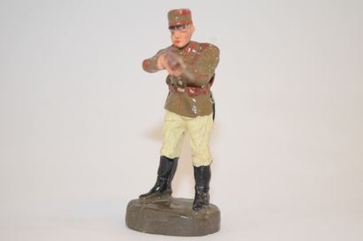 null 
LISANTOL (Allemagne, après 1938): une figurine de soldat Luxembourgeois au...