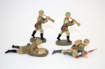 null ELASTOLIN: 9 figures in composition of German soldiers, large size. Good co...