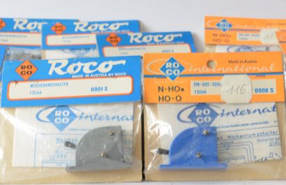 null ROCO interrupteurs de commande 

- 8x 0901S dont 6 en emballage d'origine

-...