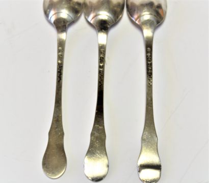 null Case with 6 coffee spoons

(3) spoons XVIIIe 4 punches and striche, punch of...