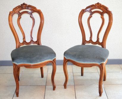 null Pair of Louis Philippe chairs, velvet seat, carved back in light wood.