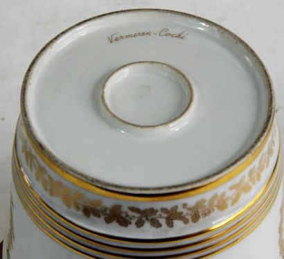 null Cache-pot cylindrique, 2e manufacture d'Ixelles, époque Vermeren-Coché (1852-1869),...