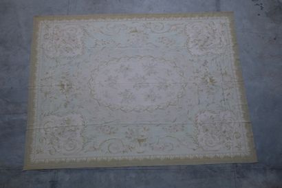 null 
Tapis d'Aubusson chinois




Dimensions : 352 x 253 cm 




Lien : 
https:...