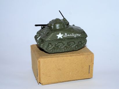 DURSO DURSO: Char Sherman "Bastogne", neuf en boite d'origine. CIRCA 1960. Rare.