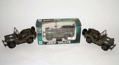 null MODERN ARMOR: 3 Willys jeeps in perfect condition, 1 in box. Scale 1/32.