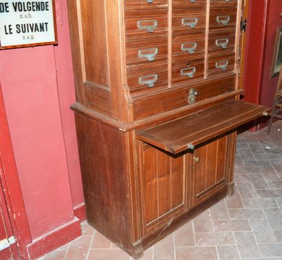 null Meuble classeur américain,"Shannon filing Cabinet, New York", 2 portes, 27 tiroirs...