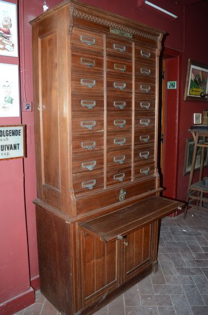 null Meuble classeur américain,"Shannon filing Cabinet, New York", 2 portes, 27 tiroirs...
