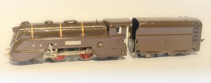 JEP JEP écart O : locomotive carénée, 222, tender 4 axes, peinte en brun, moteur...