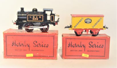 HORNBY HORNBY écart O :loco-tender mécanique, noire du LNER 326, en boîte - un wagon...