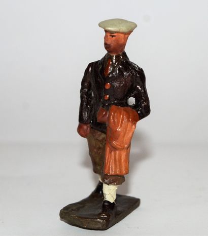 DURSO DURSO : 1 figurine de personnage civil en composition. Circa 1940. Bon état,...