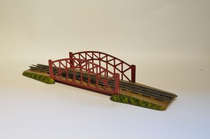 MARKLIN MÄRKLIN écart O réf 2500 EI (1935-50) pont à arches en rouge avec deux rampes...
