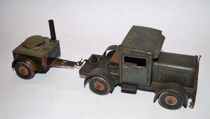 TIPPCO TIPPCO: artillery tractor with field kitchen, clock mechanism (key missing),...