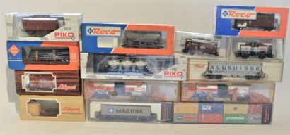 null Varia freight cars (14)including 3x Belgian :
- Electrotren (2) 
- Liliput (5)...