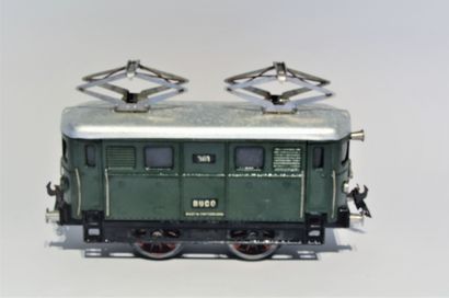 BUCO BUCO écart O: Swiss 301 locomotive, green sheet metal, electric motor, 2 fixed...