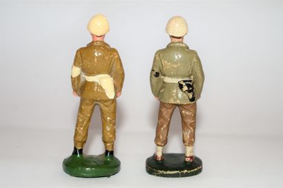 NB N.B (Nazaire Beeusaert) : 2 figurines de M.P (les 2 versions), en composition....