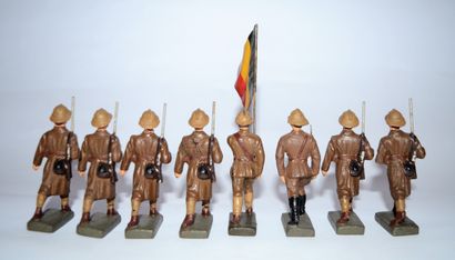 LINEOL LINEOL: 8 Belgian army soldiers on parade with winter coats, in composition....