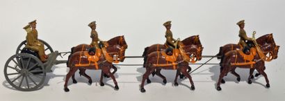 BRITAINS BRITAINS (attr.) carriage with carriage mount, six horses with three riders,...
