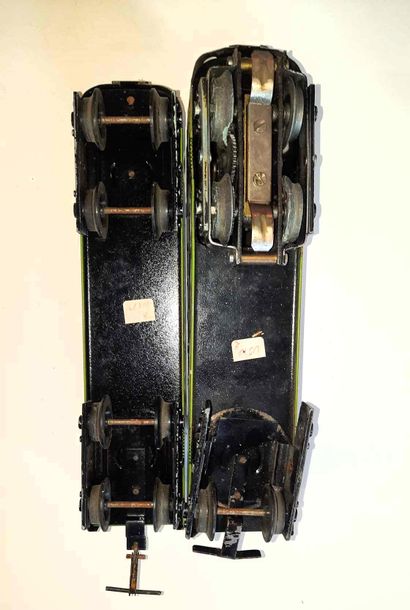 GILS GILS écart O, rare SNCB railcar and trailer, green lithographed sheet metal...