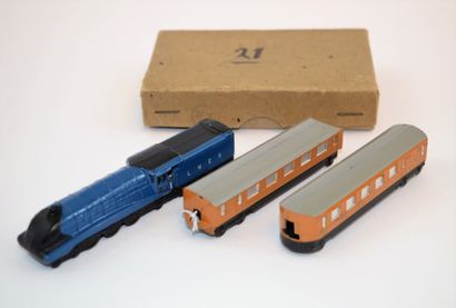 DINKY DINKY TOYS n°16: Express Passenger set. MIB. Locomotive with 2 cars, pre-war...