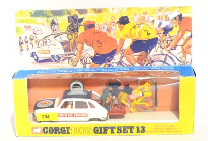 CORGI CORGI gift set 13, Renault R16, Tour de France, rare (MB)