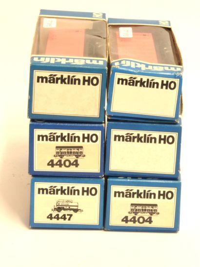 MARKLIN MÄRKLIN (6) wagons marchandises belges (MB) boîte bleue
- 2x un fermé et...