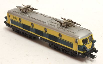 LIMA LIMA motrice belge, BB 2374, en bleu/jaune, 2 pantos, 3 rails alternatif, (E)...