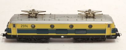 LIMA LIMA motrice belge, BB 2374, en bleu/jaune, 2 pantos, 3 rails alternatif, (E)...