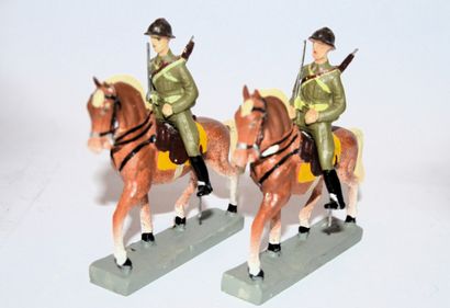 DURSO DURSO tardif : 2 chasseurs à cheval Belges en composition, uniformes des années...