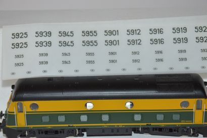 null ROCO 12 volts continu, 2 rails (4) diesels belges série 59, 4 axes, verte numérotations...