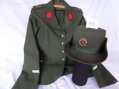Uniforme de femme soldat Belge ( tenue d’hivers),...