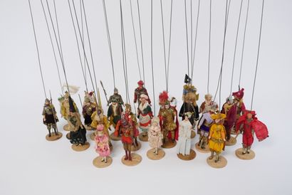 null Rarissime ensemble de 26 figurines pour genre théatre d'épinal, fabriquées en...