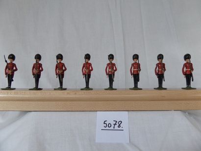 null BRITAINS-METAL : ‘Coldstream Guards at the Salute’, Réf 205, complet (8pcs),...