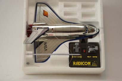 RADICON (modern toy/Japon): navette spaciale...