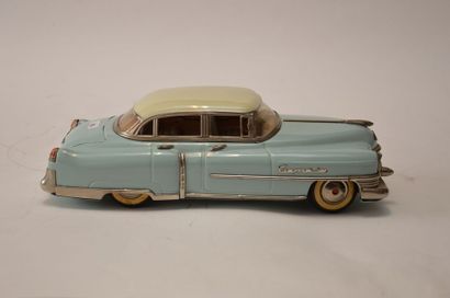 null GAMA: Cadillac 300, en tôle, longueur: 30 cm. Bon état.