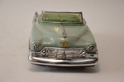 null TN (Japon): Cadillac cabriolet en tôle, années 50, fonctionne à piles. Etat...