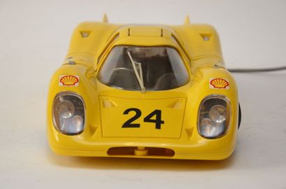 null JOUSTRA: Porsche 917 téléguidée en plastique, jaune, dans sa boite d'origine:...