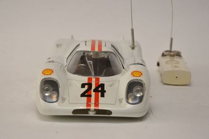 null JOUSTRA: Ligier Porsche 917 radio-commandée dans sa boite d'origine. TBE. Longueur:...