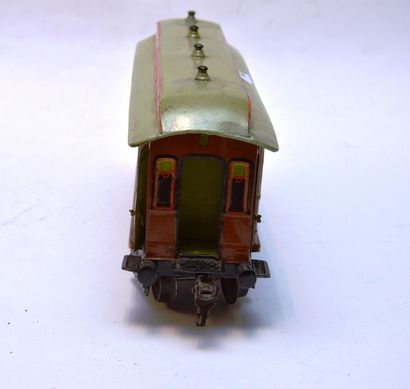 null MÄRKLIN réf 1843/1 : voiture-lits (schlafwagen) (1906-1914), 4 axes, peint en...