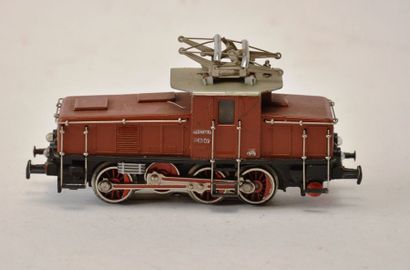 null MÄRKLIN CEB 3002/2, (1958) brune, motrice de manoeuvre, marquée 3000,très bel...