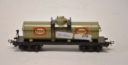 null MÄRKLIN 334E (1949) wagon citerne, Esso sur fond rouge, citerne en gris, rare...