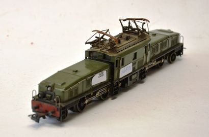 null MÄRKLIN CCS800/5,(1951) crocodile, motrice suisse, verte devant de phares ronds,...