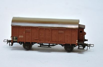 MÄRKLIN 320/1, 1947, wagon fermé, brun, 2...