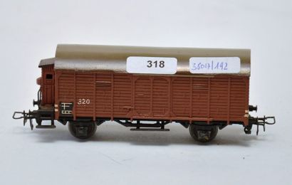 null MÄRKLIN 320/1, 1947, wagon fermé, brun, 2 axes, bon état.

MÄ. 320.1 (1947)...