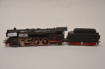 null MÄRKLIN F800/5 (1956) locomotive, 231, tender 4 axes, KK6, très bel état.

MÄ....