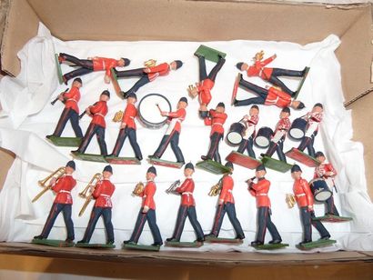 null BRITAINS-Eyes-Right : band of the Line Infantery (21 pcs)