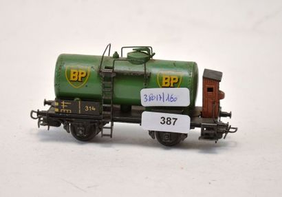 null MÄRKLIN 314PB/3 (1955) wagon citerne, vert "BP", en très bel état.

Mä. 314...