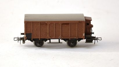 MÄRKLIN 316/0 (1947) wagon fermé, 2 axes,...